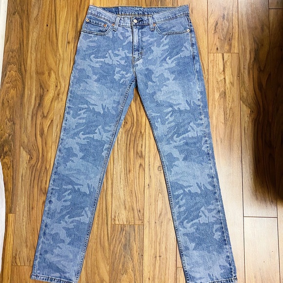Camo Style Levi’s Jeans - Picture 7 of 16